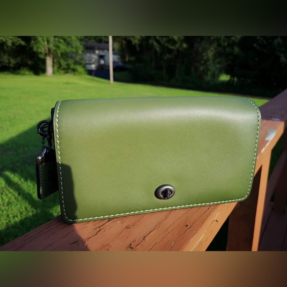 coach up-crafted 1941 glovetanned leather dinky with kisslock closure - Picture 2 of 10